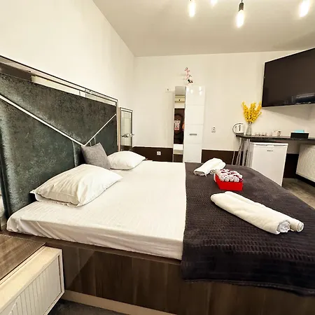 The Royal - Studio With Balcony & Panoramic View Craiova Exterior photo