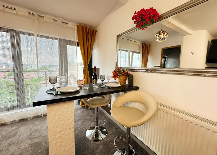 The Royal - Studio With Balcony & Panoramic View