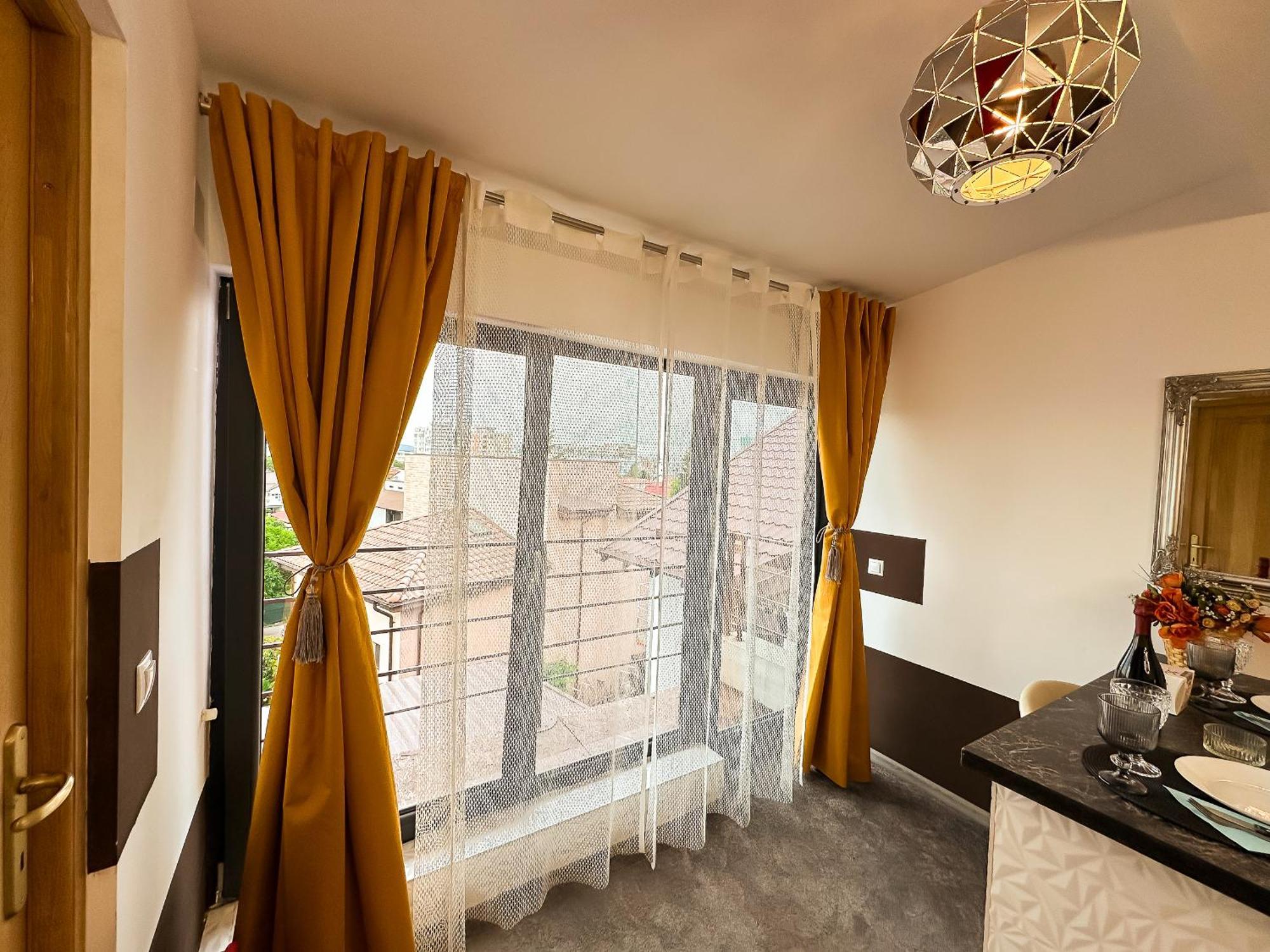 The Royal - With Balcony & Panoramic View