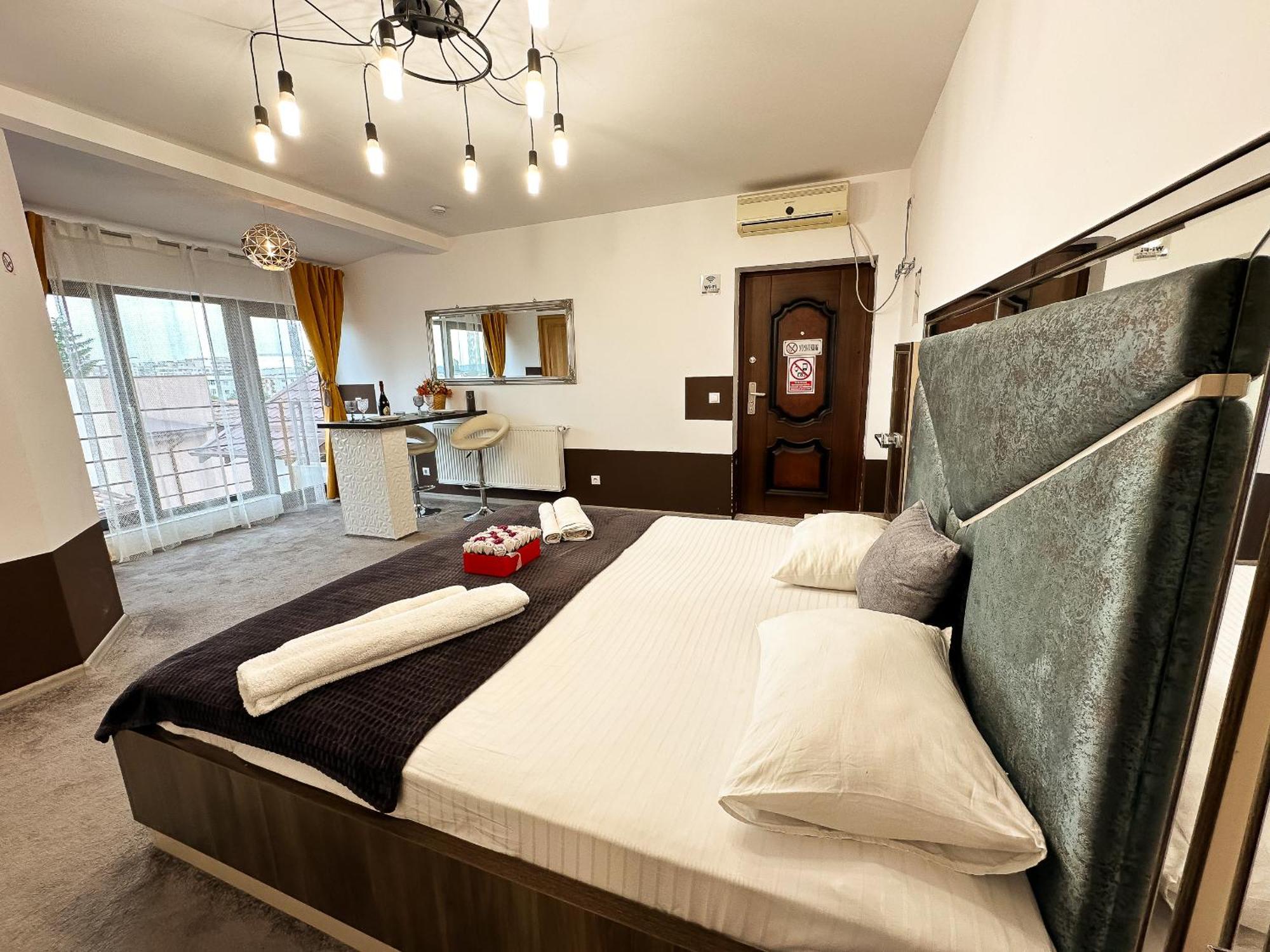 Apartment The Royal - With Balcony & Panoramic View *