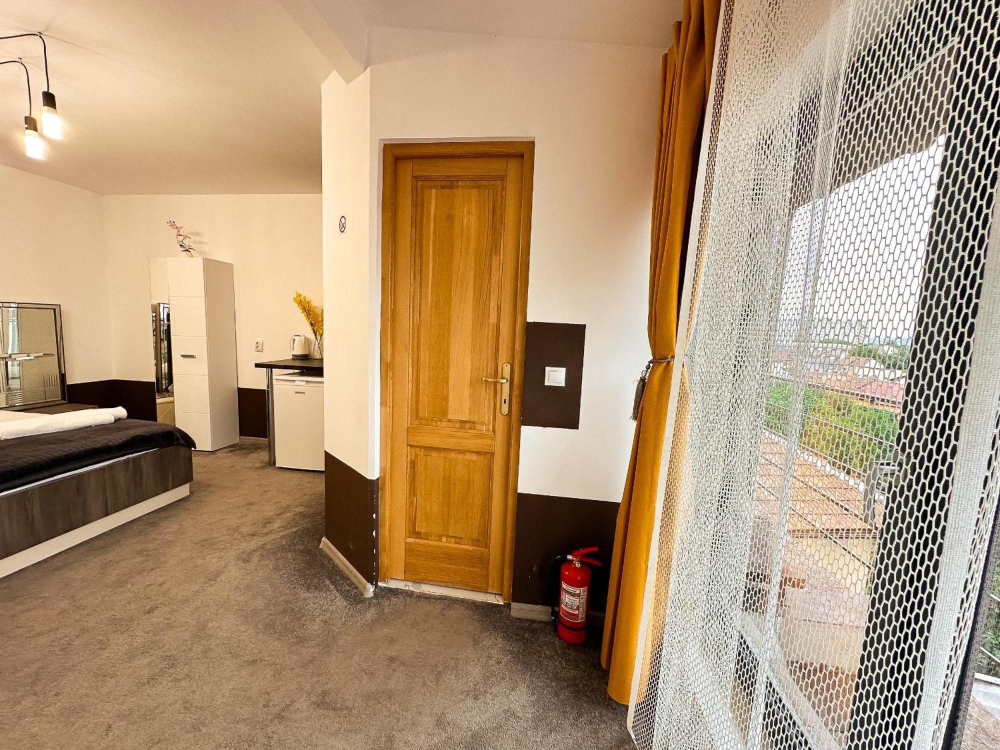 Apartment The Royal - With Balcony & Panoramic View