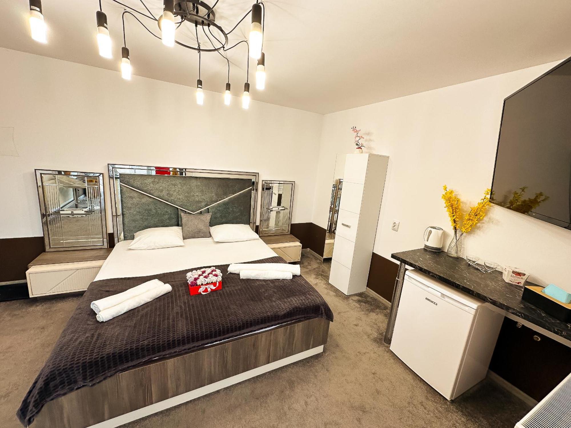 Apartment The Royal - With Balcony & Panoramic View *